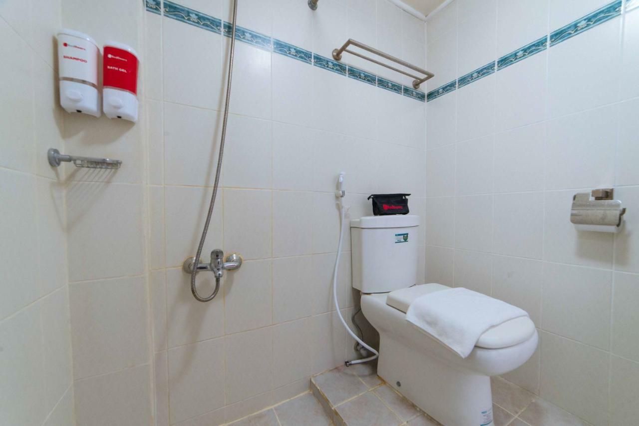 Reddoorz Premium @ Clarkview Angeles City Екстер'єр фото