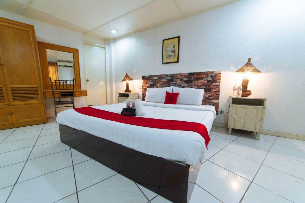 Reddoorz Premium @ Clarkview Angeles City Екстер'єр фото